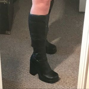 VINTAGE CANDIES BLACK KNEE HIGH CHUNKY BOOTS 🖤🖤